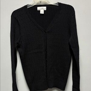 Passport Elegant Black V-Neck Sweater